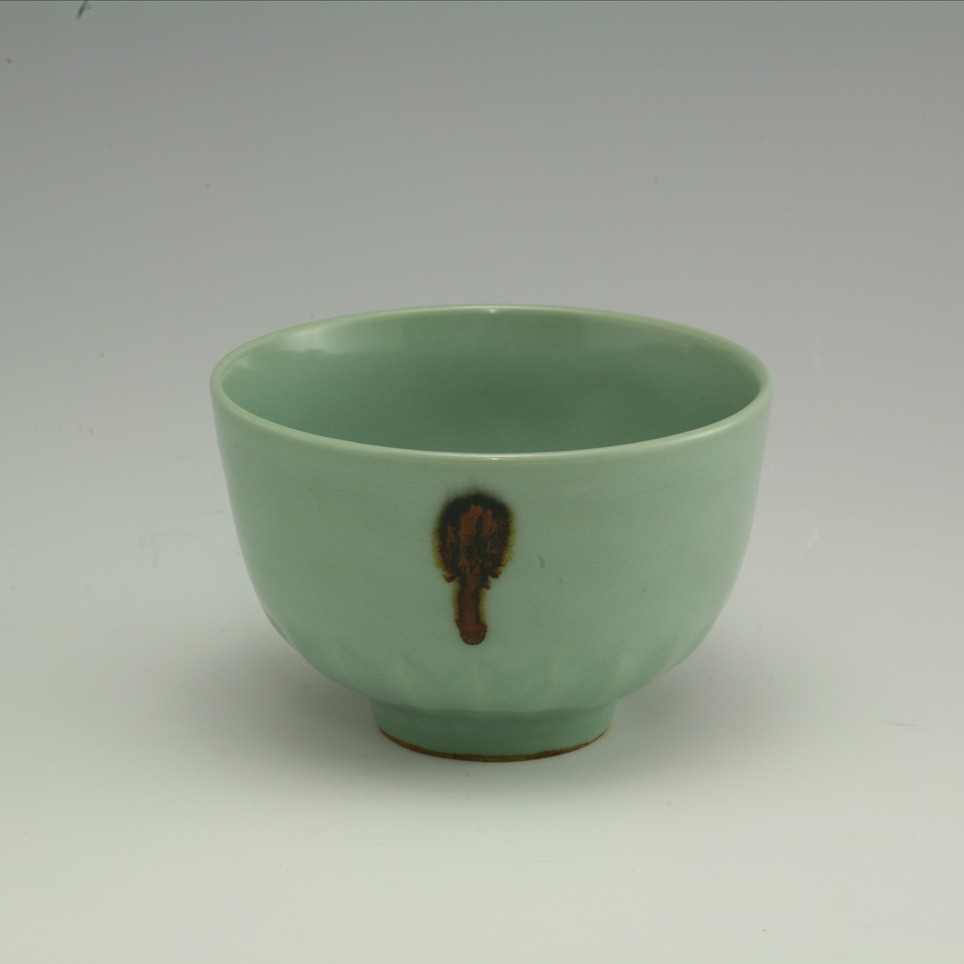 砧飛青磁茶碗